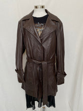 गैलरी व्यूवर में इमेज लोड करें, Leather Garments jacket: Size 3XL
