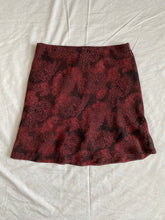 Load image into Gallery viewer, Y2K Sportsgirl skirt: Size 10
