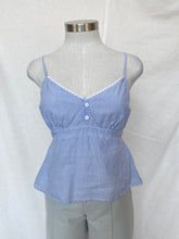Load image into Gallery viewer, Hollister top: Size S
