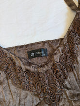 Load image into Gallery viewer, Merric top: Size 18
