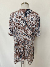 Load image into Gallery viewer, TS dress: Size 12
