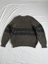 Load image into Gallery viewer, Vacco jumper: Size XL
