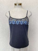 Load image into Gallery viewer, Fayreform top: Size L
