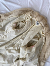 Load image into Gallery viewer, Fur coat: Size 14

