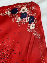 Cargar imagen en el visor de la galería, Retro scarf
