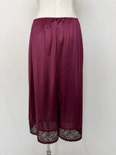 Load image into Gallery viewer, Caprice skirt: Size 16
