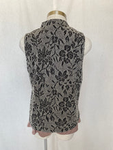 Load image into Gallery viewer, Leeprest vest: Size M
