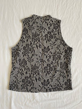 Load image into Gallery viewer, Leeprest vest: Size M
