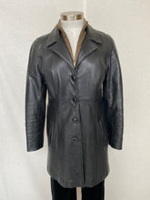 Load image into Gallery viewer, Venetti leather jacket: Size L
