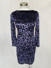 Load image into Gallery viewer, Lovers dress: Size 8
