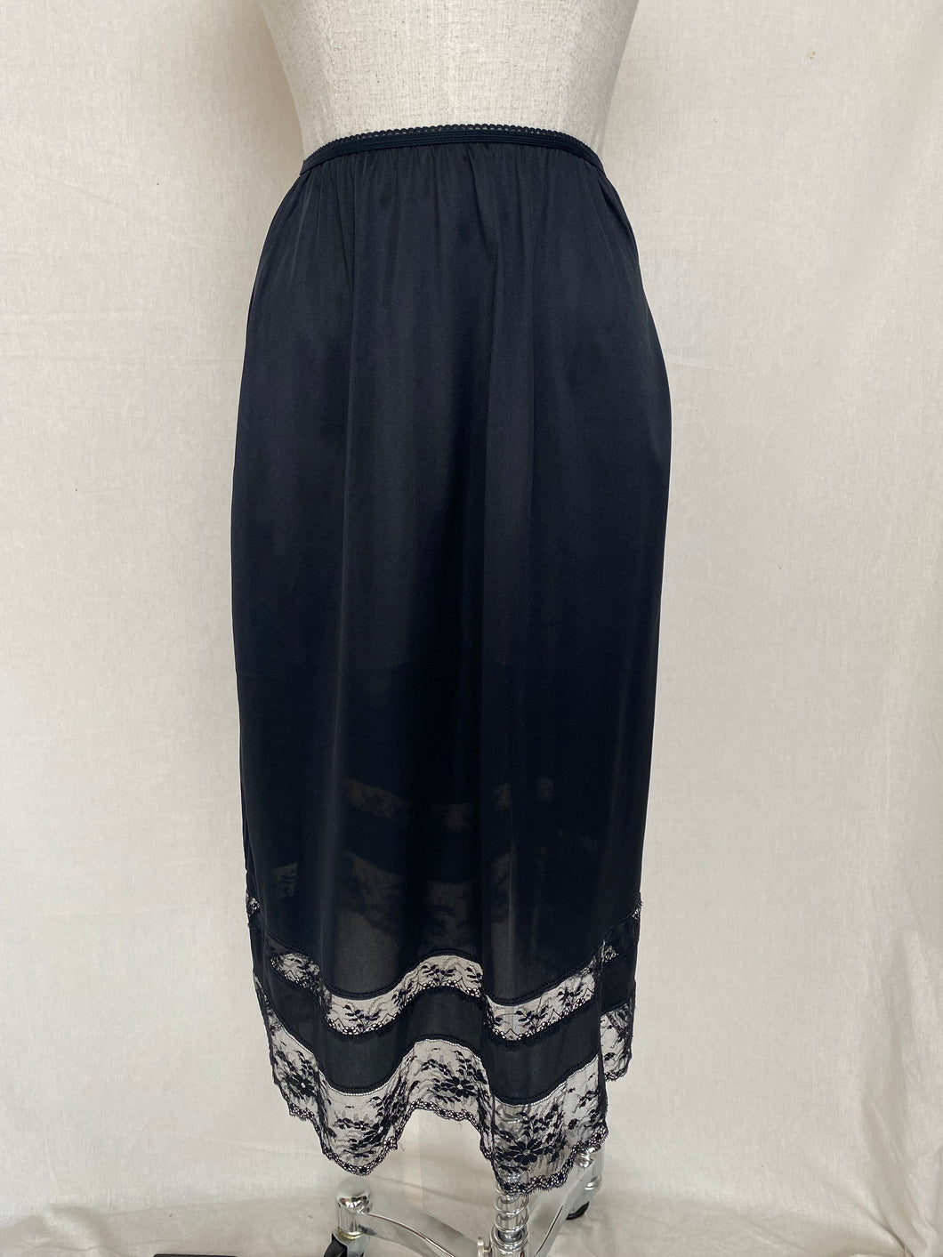 Jonrae skirt: Size 10