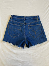 Load image into Gallery viewer, Rolla’s shorts: Size 11/29
