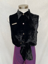 Load image into Gallery viewer, Gap shirt: Size L
