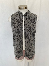 Load image into Gallery viewer, Leeprest vest: Size M
