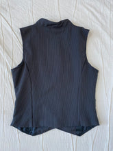Lade das Bild in den Galerie-Viewer, Cezka waistcoat: Size 12
