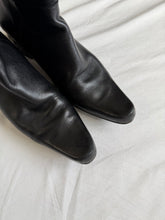 Lade das Bild in den Galerie-Viewer, Minnie Cooper boots: Size 8
