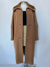 Load image into Gallery viewer, Moyrella coat: Size 14
