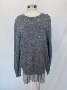 Vanishing jumper: Size XL