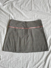 Load image into Gallery viewer, Y2k Pagani skirt: Size 10

