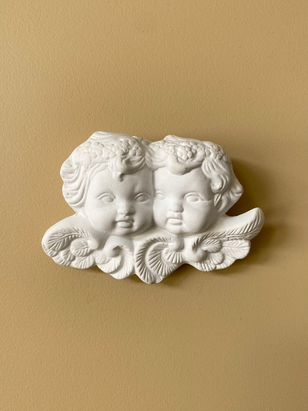 Angel cherub wall ornament