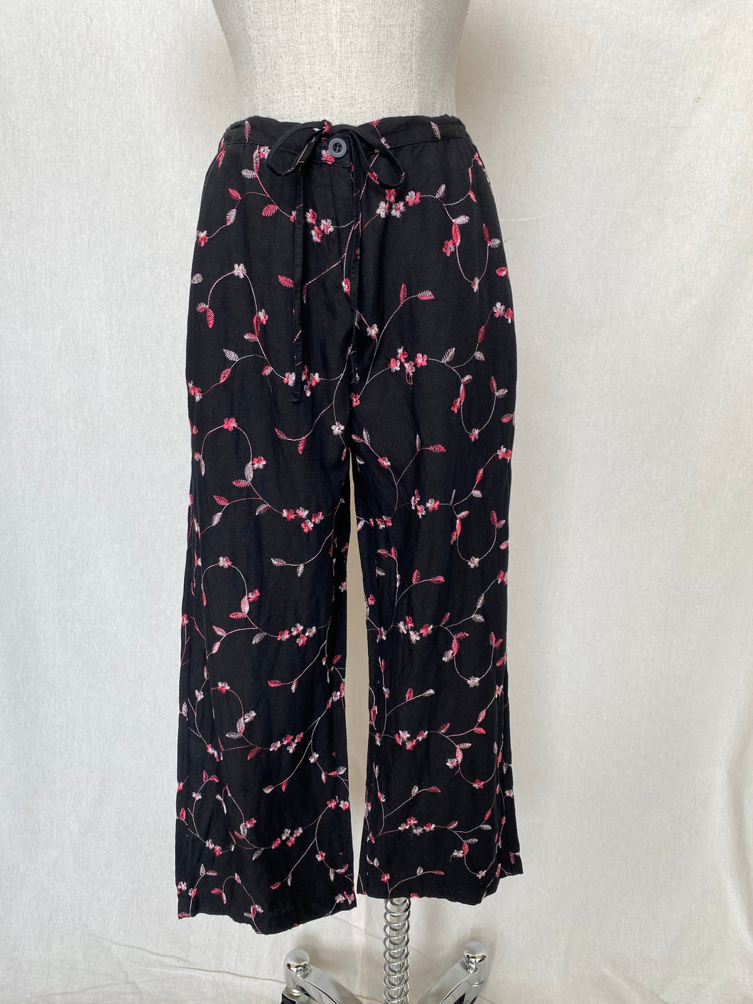 Essence pants: Size 38