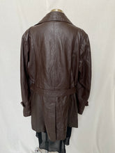 गैलरी व्यूवर में इमेज लोड करें, Leather Garments jacket: Size 3XL
