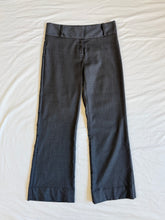 Load image into Gallery viewer, Cue pants: Size 8
