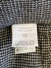 Load image into Gallery viewer, Solo skirt: Size Small
