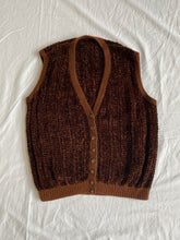 Load image into Gallery viewer, Vintage vest: Size L

