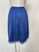 Load image into Gallery viewer, Bendon skirt: Size L
