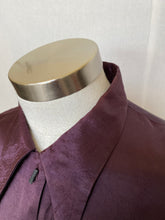 Load image into Gallery viewer, Classics shirt: Size 12
