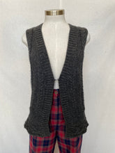 Load image into Gallery viewer, Amy Taylor vest: Size M
