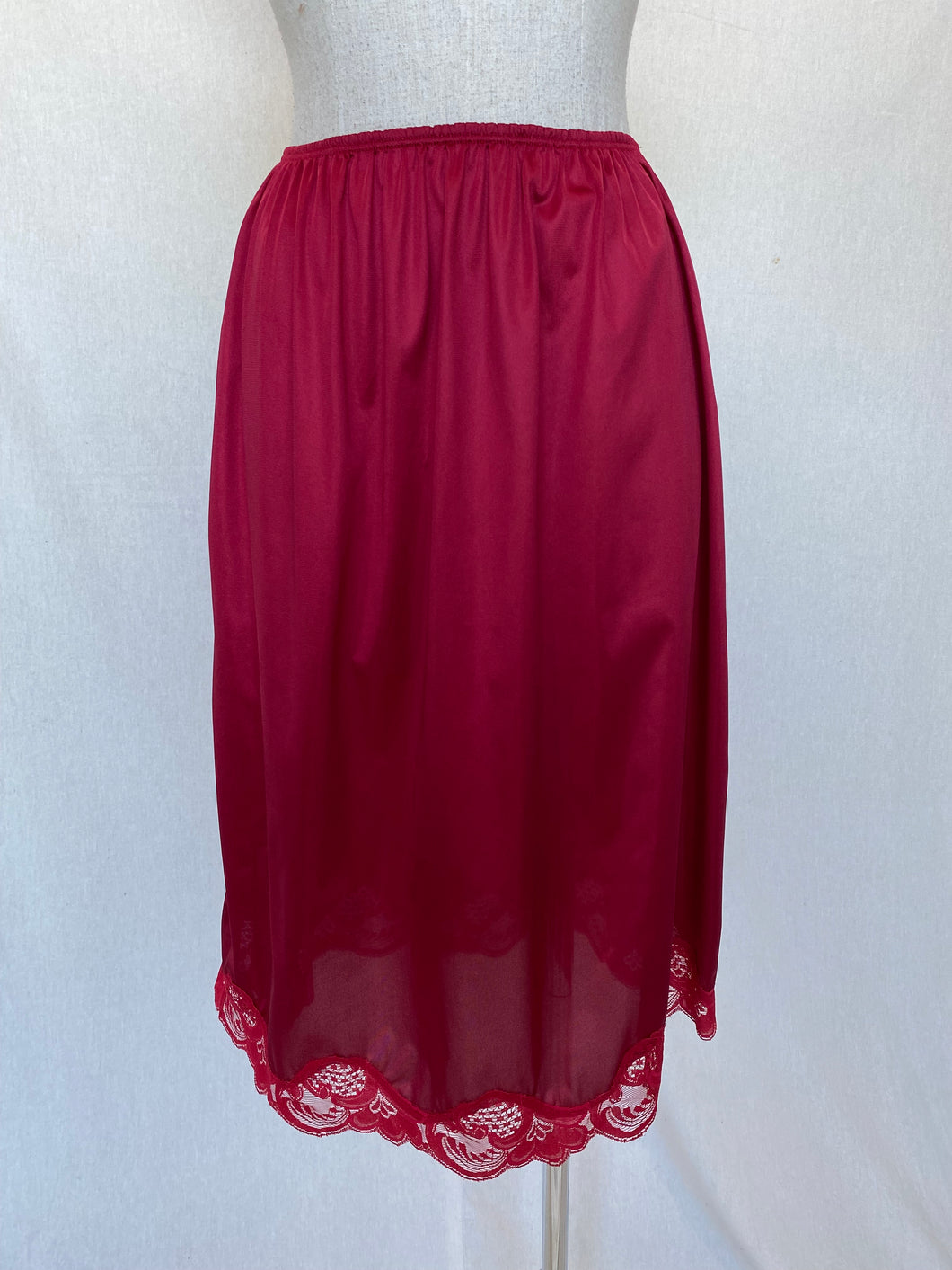 Intrigue skirt: Size 18