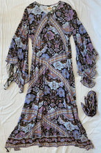 Lade das Bild in den Galerie-Viewer, Nine Lives Bazaar dress: Size 10
