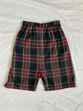 Lade das Bild in den Galerie-Viewer, Sheryl May shorts: Size XS
