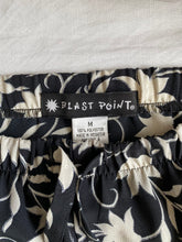 Load image into Gallery viewer, Blast Point pants: Size M
