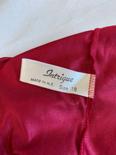 गैलरी व्यूवर में इमेज लोड करें, Intrigue skirt: Size 18
