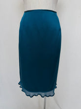 Load image into Gallery viewer, Events skirt: Size 12
