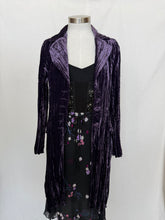 Load image into Gallery viewer, Velvet jacket: Size 12
