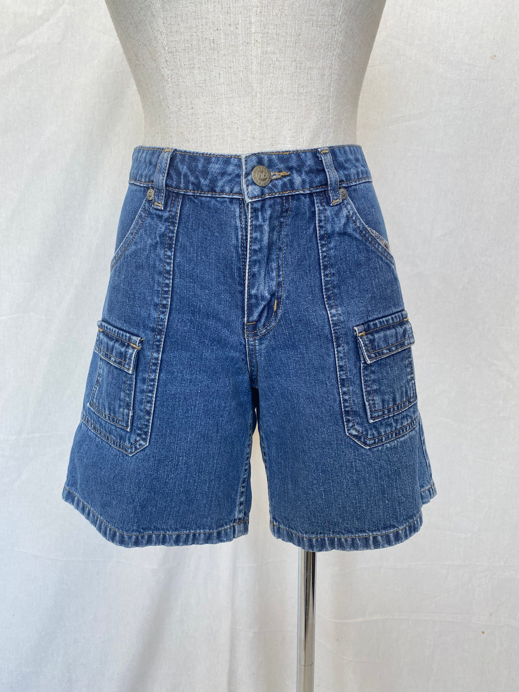 Herbench shorts: Size 27