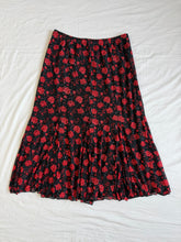Lade das Bild in den Galerie-Viewer, Merric skirt: Size 20
