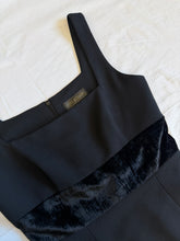 Load image into Gallery viewer, Cue Design dress: Size 8
