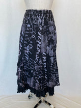 将图片加载到图库查看器，Ella J skirt: Size 10
