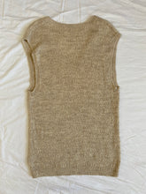 Cargar imagen en el visor de la galería, Handmade vest: Size M/L
