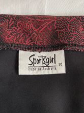 Load image into Gallery viewer, Y2K Sportsgirl skirt: Size 10
