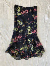 Lade das Bild in den Galerie-Viewer, Y2K Garage skirt: Size S
