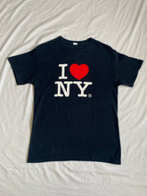 Load image into Gallery viewer, I <3 NY t-shirt: Size M

