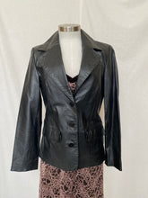 Lade das Bild in den Galerie-Viewer, Capture jacket: Size 10
