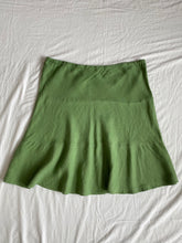 Load image into Gallery viewer, Essentials skirt: Size 18

