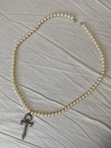 Ankh pearl necklace